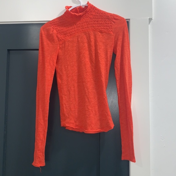 Orange Free People/ We the Free Turtle Neck Size XS no stains - Picture 4 of 8
